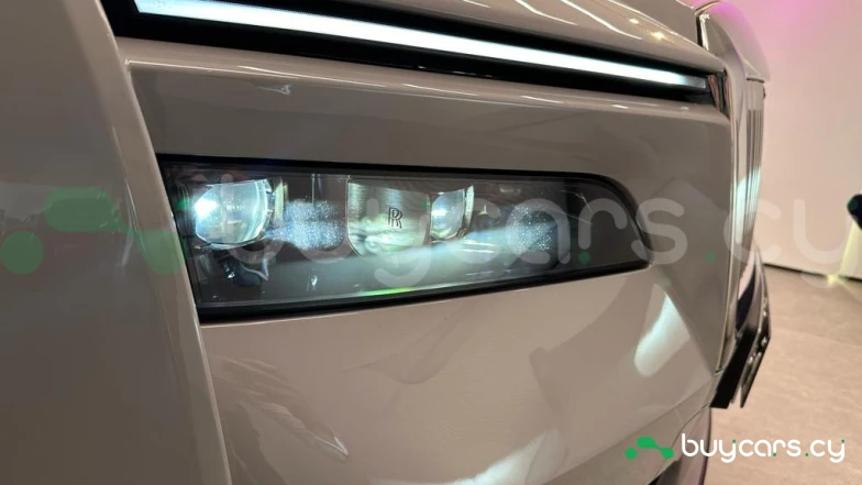 Rolls-Royce Spectre White