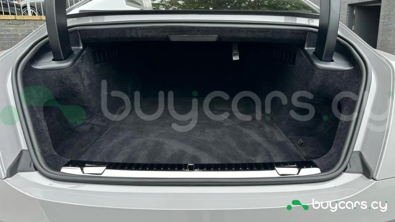 Rolls-Royce Spectre White