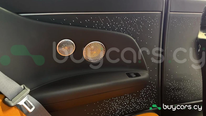 Rolls-Royce Spectre White