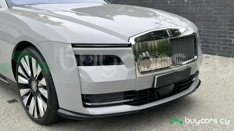 Rolls-Royce Spectre White