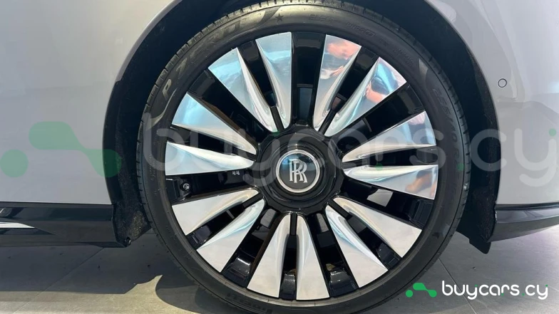 Rolls-Royce Spectre White