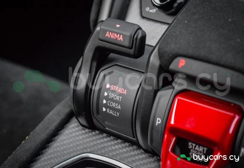 Lamborghini Urus Желтый