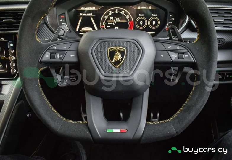 Lamborghini Urus Желтый