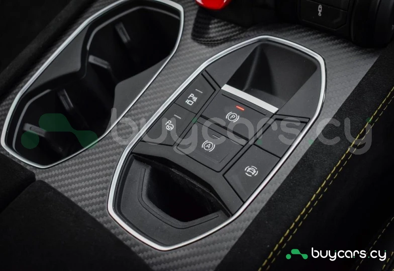 Lamborghini Urus Желтый