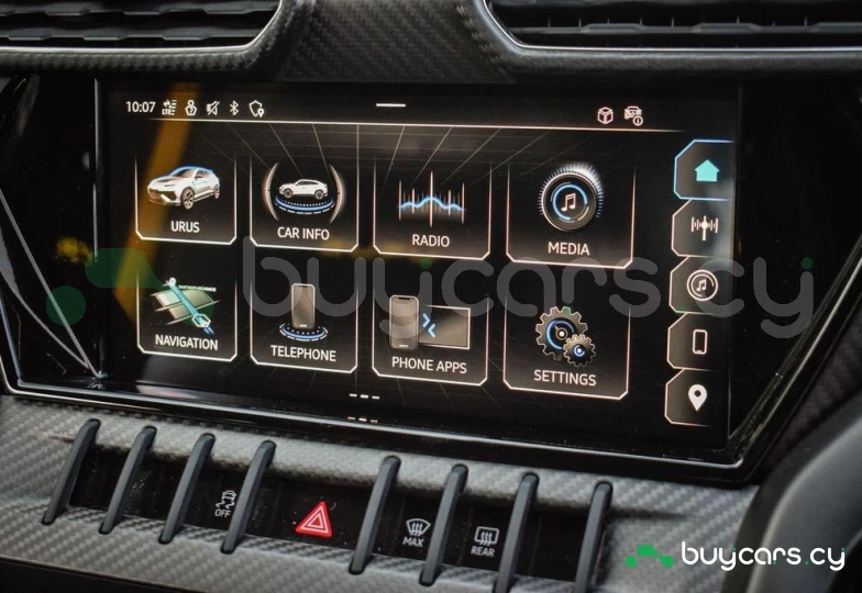 Lamborghini Urus Желтый