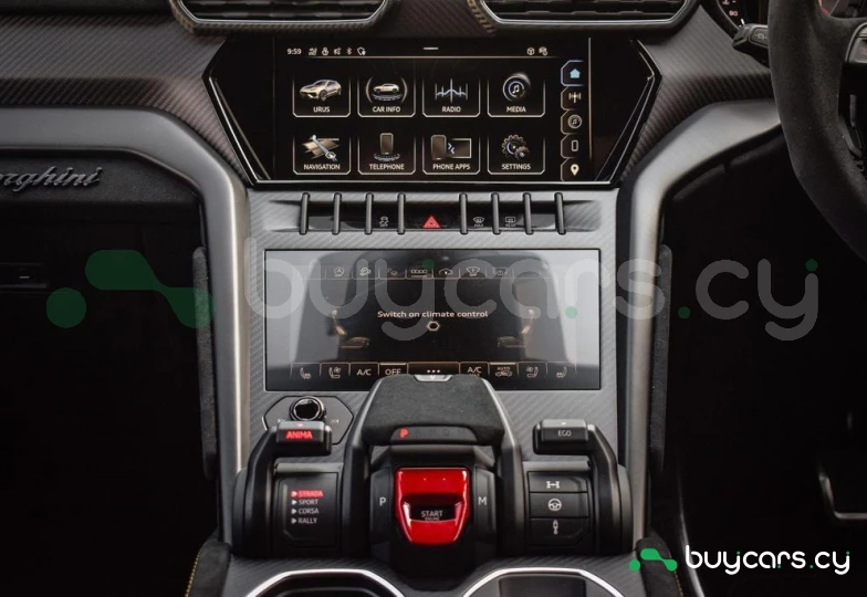 Lamborghini Urus Желтый