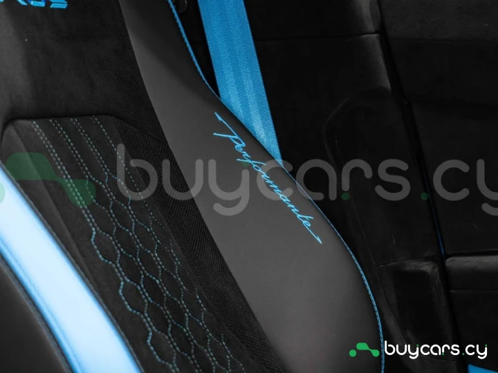 Lamborghini Urus Blue