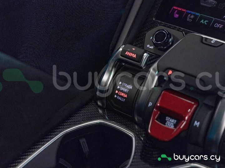 Lamborghini Urus Blue