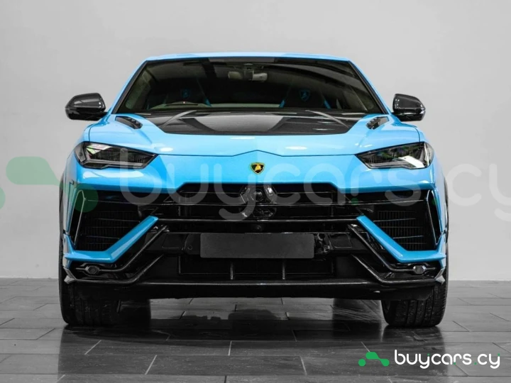Lamborghini Urus Blue