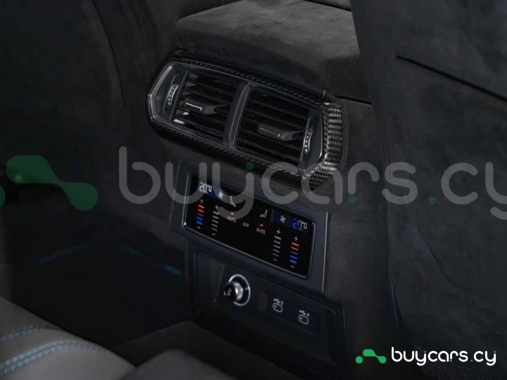 Lamborghini Urus Blue