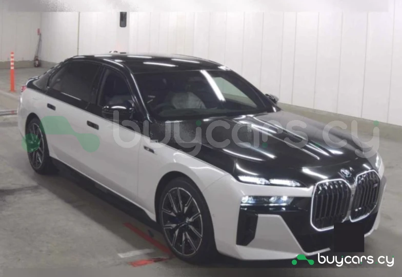BMW i7 Черный