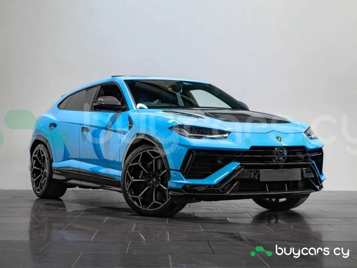 Lamborghini Urus Blue
