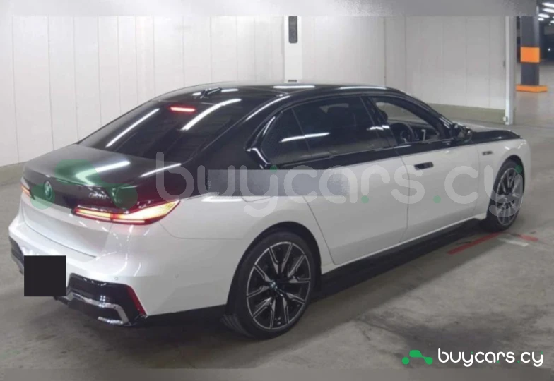 BMW i7 Черный