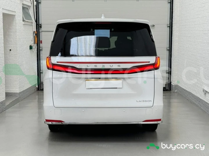 Lexus LM White
