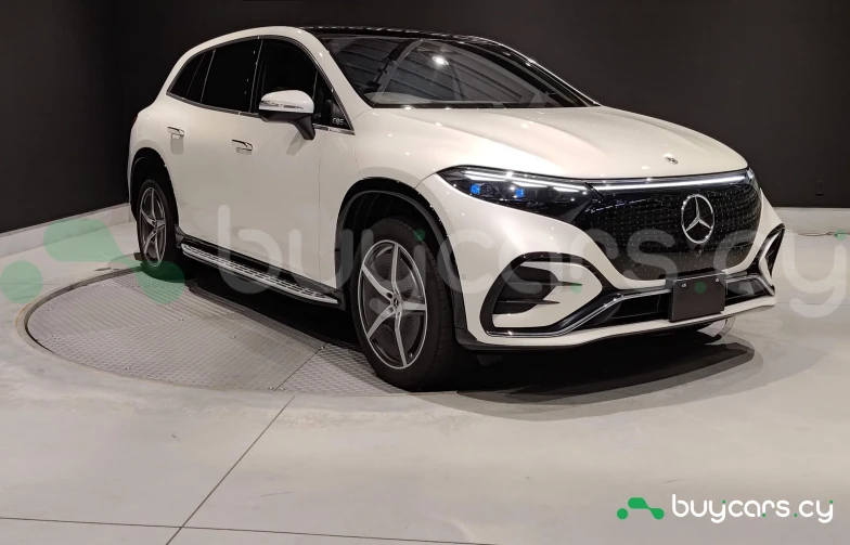 Mercedes EQS SUV White