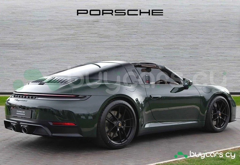Porsche 911 Green