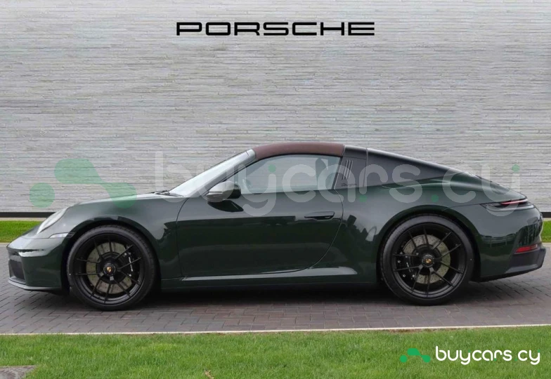 Porsche 911 Green