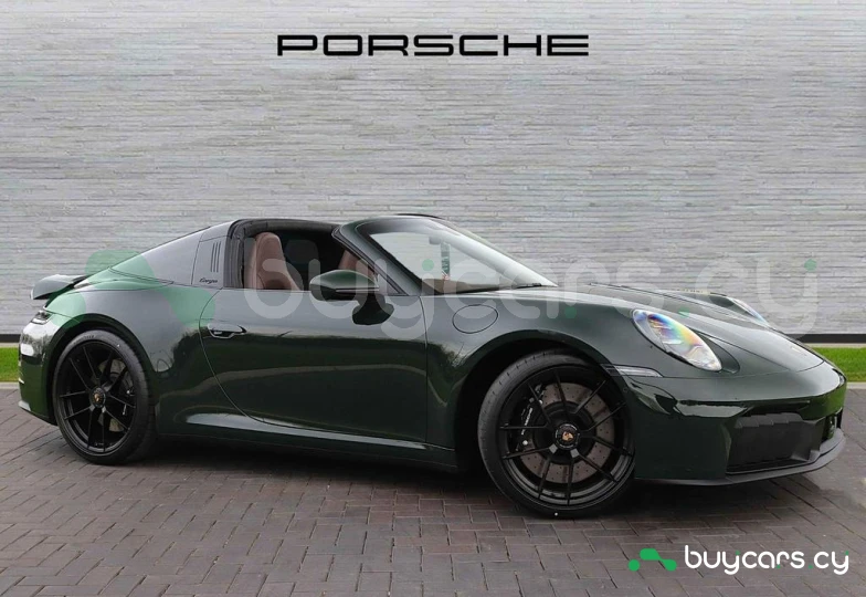 Porsche 911 Green
