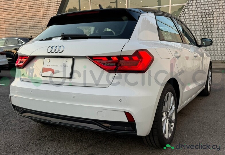 Audi A1 Белый