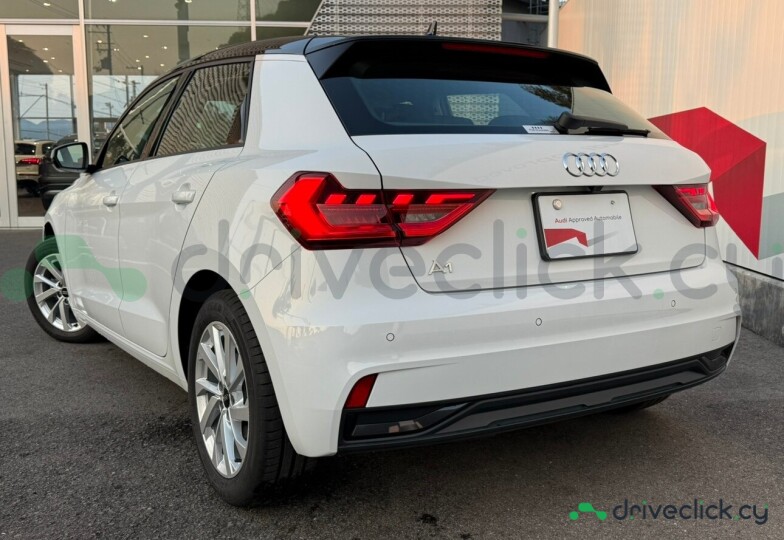 Audi A1 Белый