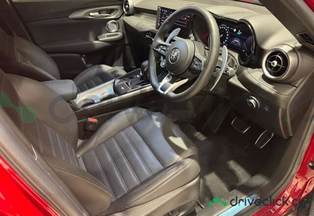 Alfa Romeo Tonale Red