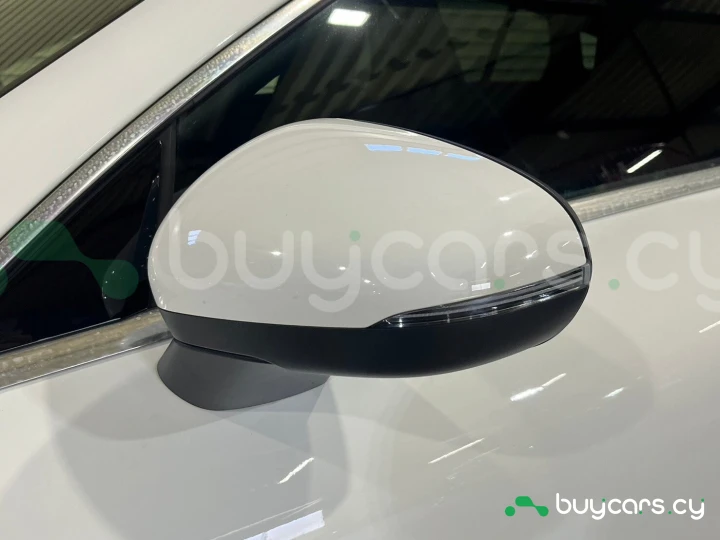 Mercedes CLA-class White