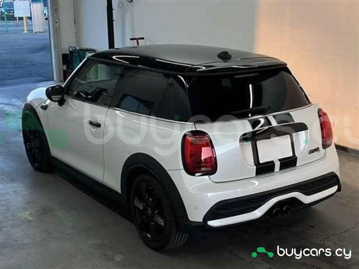 Mini Hatch White