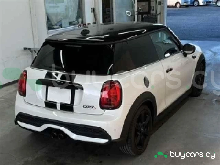 Mini Hatch White