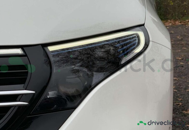 Mercedes EQC Белый