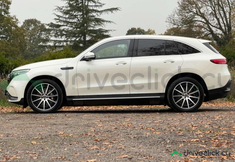 Mercedes EQC Белый