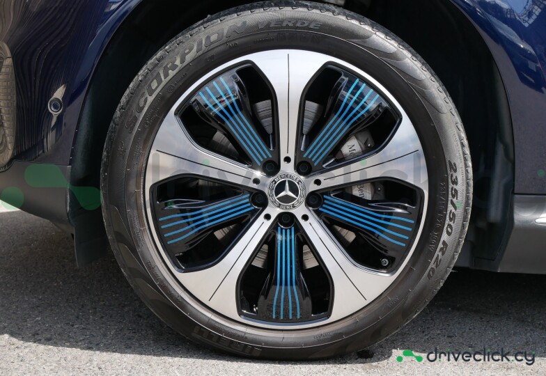 Mercedes EQC Черный
