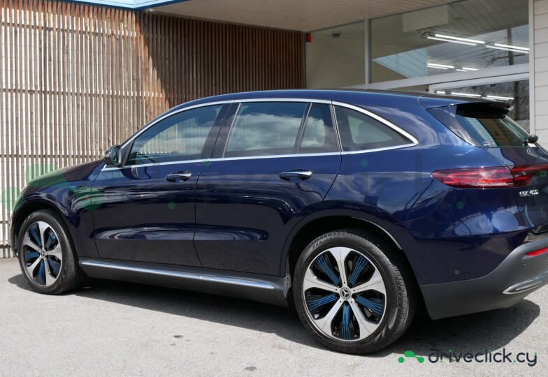 Mercedes EQC Черный