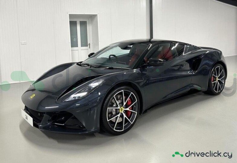 Lotus Emira Черный