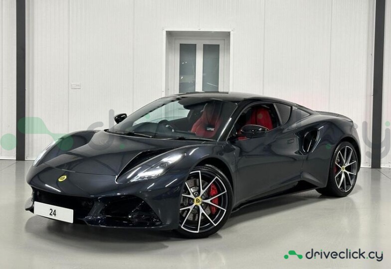 Lotus Emira Черный