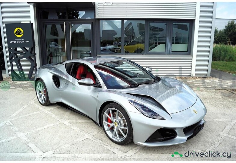 Lotus Emira Серый