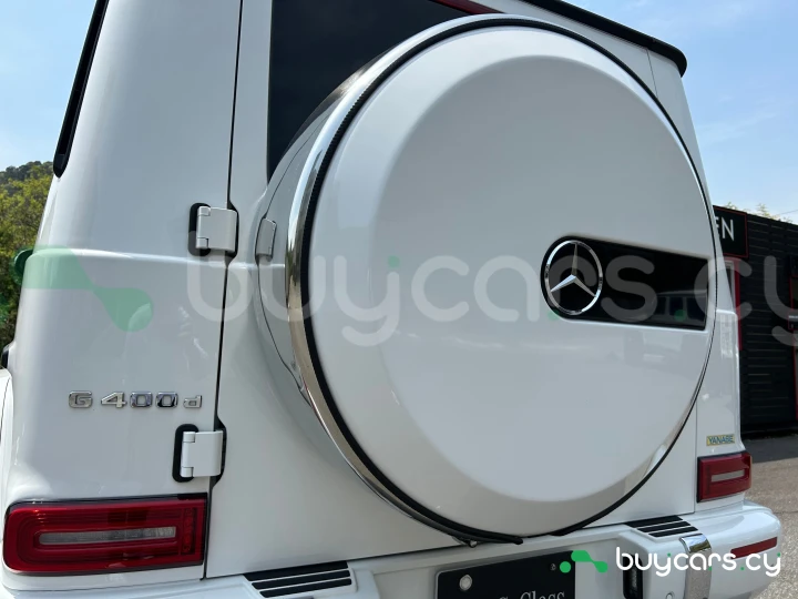 Mercedes G-class Белый