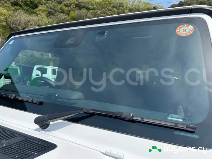 Mercedes G-class Белый