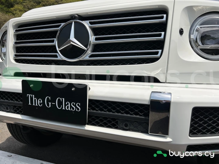 Mercedes G-class Белый