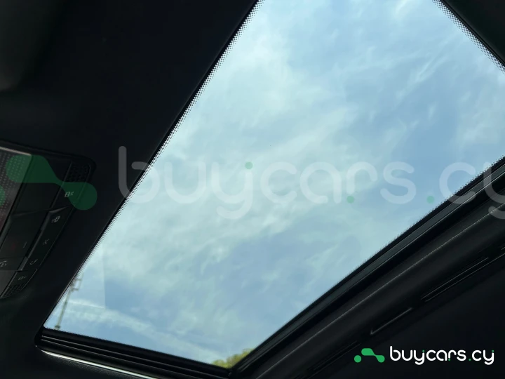 Mercedes G-class Белый