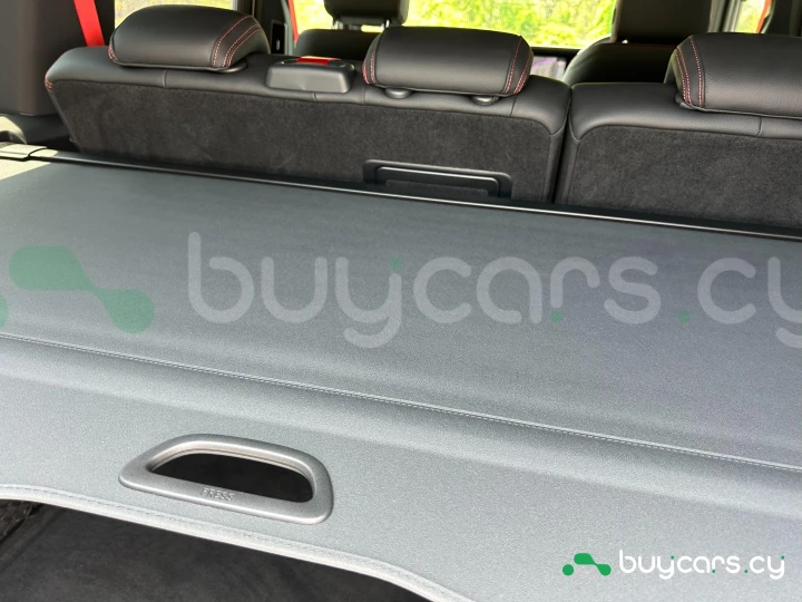 Mercedes G-class Белый