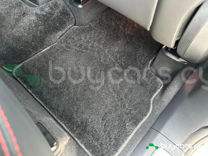 Mercedes G-class Белый