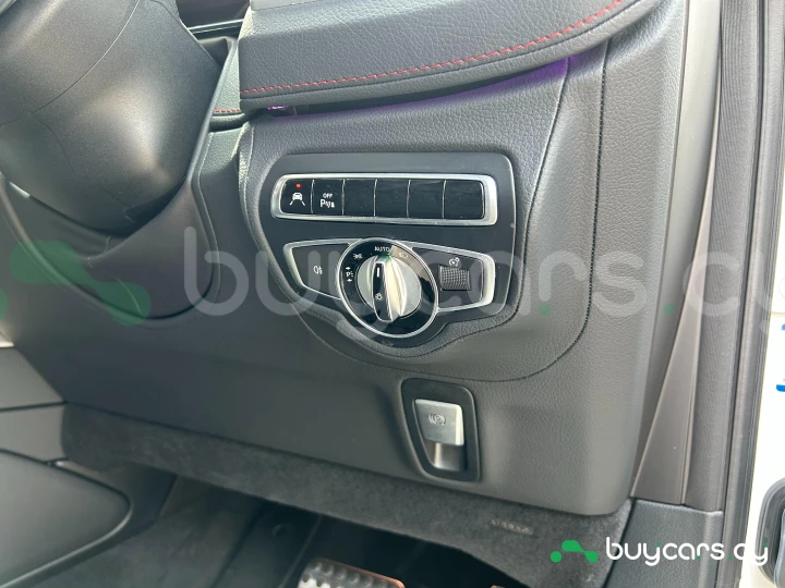 Mercedes G-class Белый