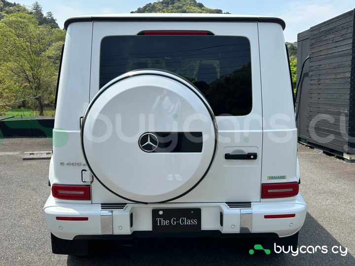 Mercedes G-class Белый