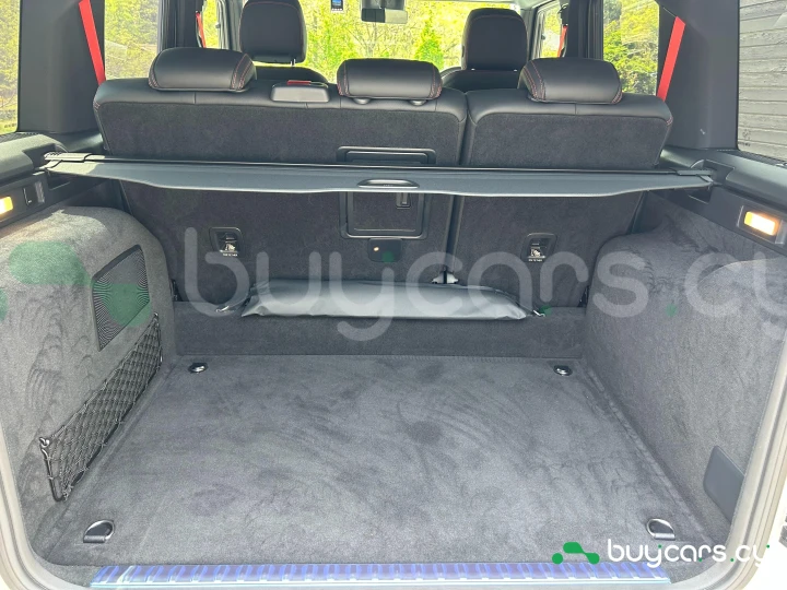 Mercedes G-class Белый