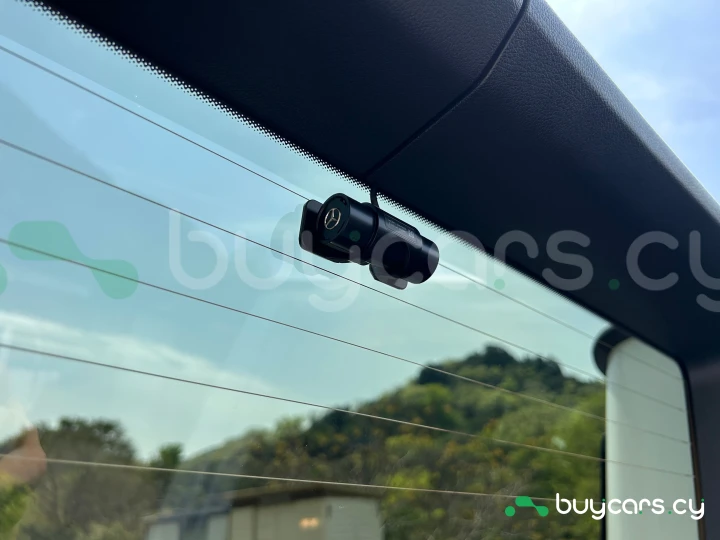 Mercedes G-class Белый