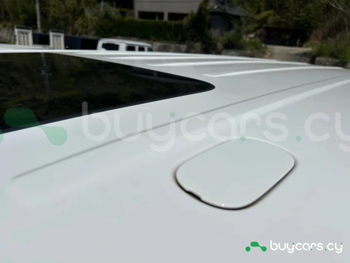 Mercedes G-class Белый