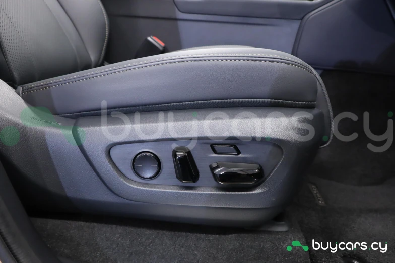 Lexus GX Бежевый