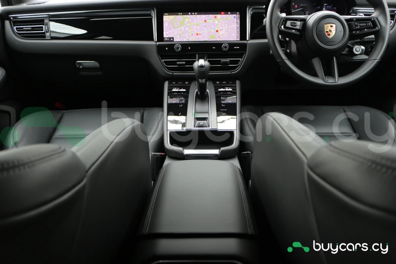 Porsche Macan Белый