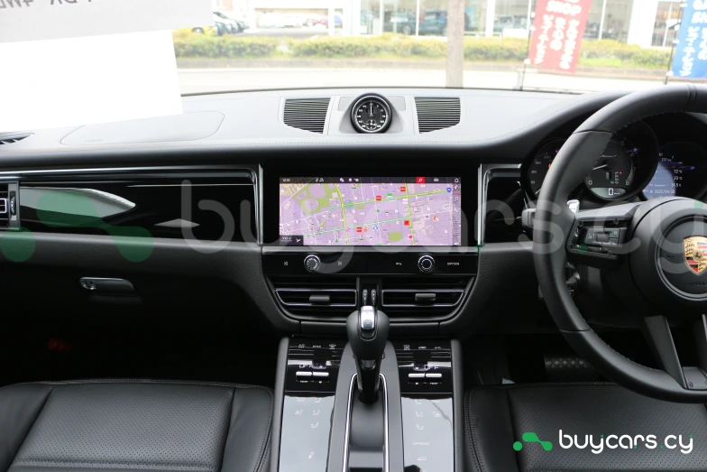 Porsche Macan Белый