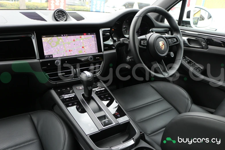 Porsche Macan Белый